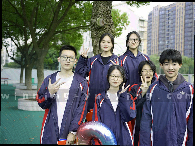 射手榜进球趋势的柱状与折线组合图，呈现排名变化